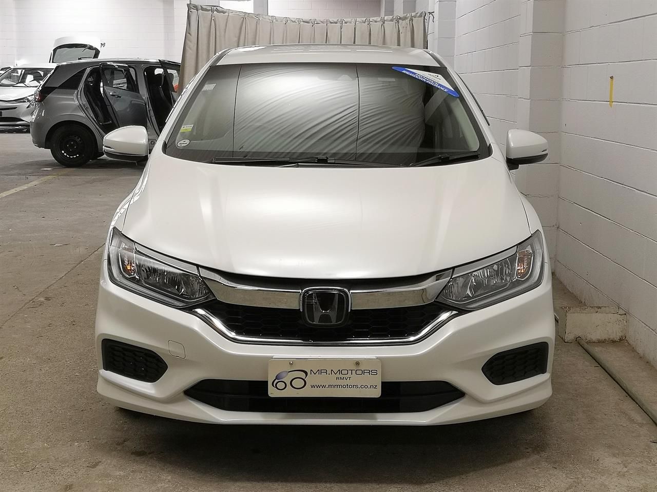 Vehicle image 4