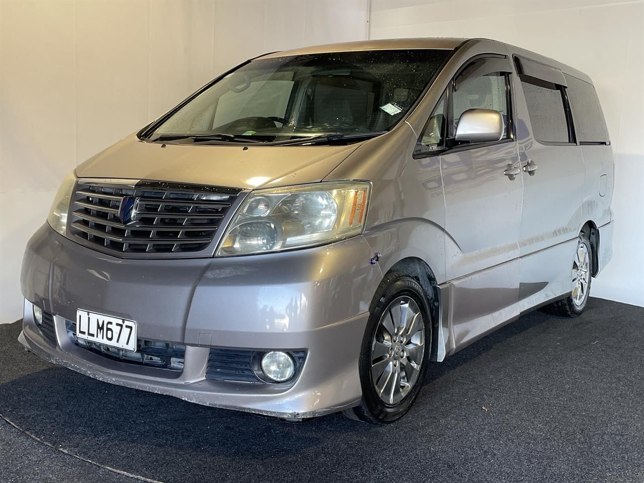 Vehicle image 3