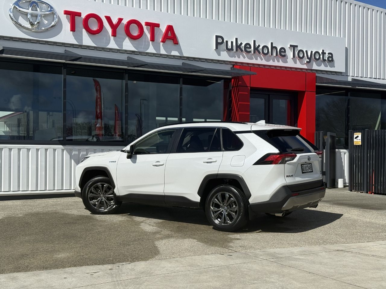 Vehicle image 5