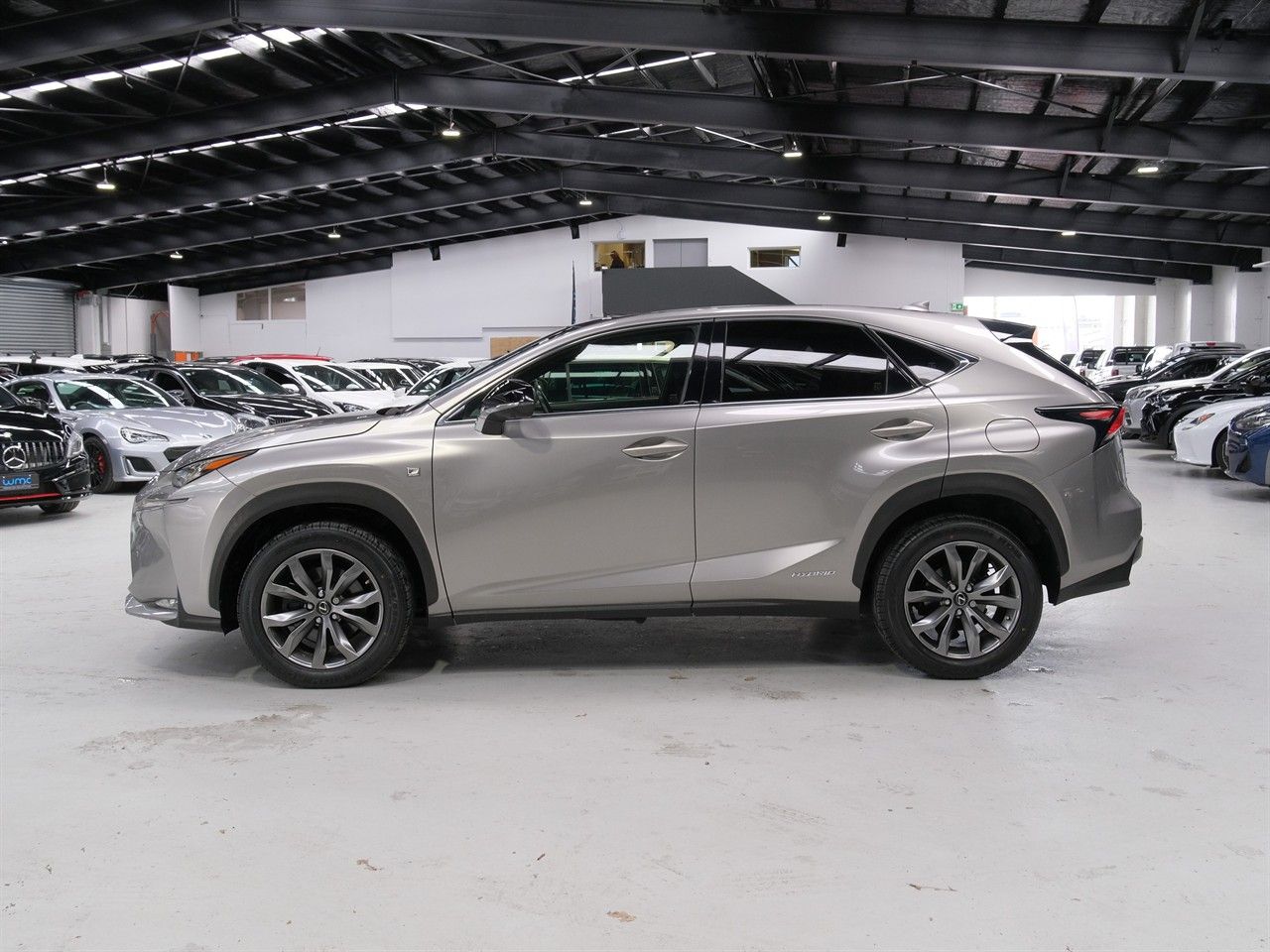 Vehicle image 5