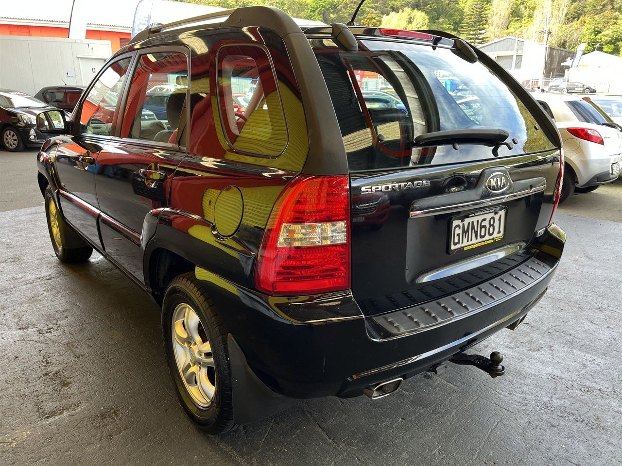 Vehicle image 4
