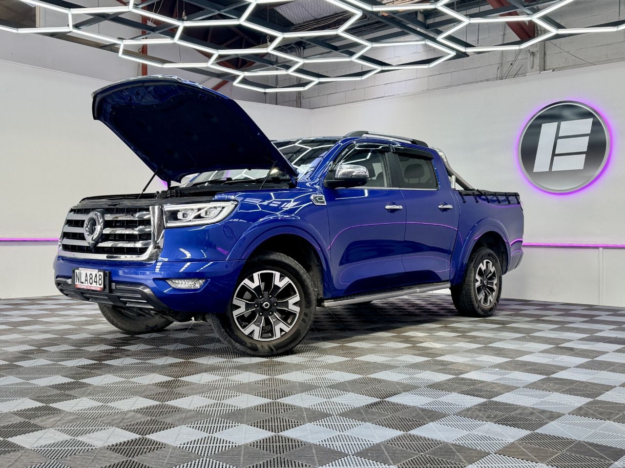 Vehicle image 3