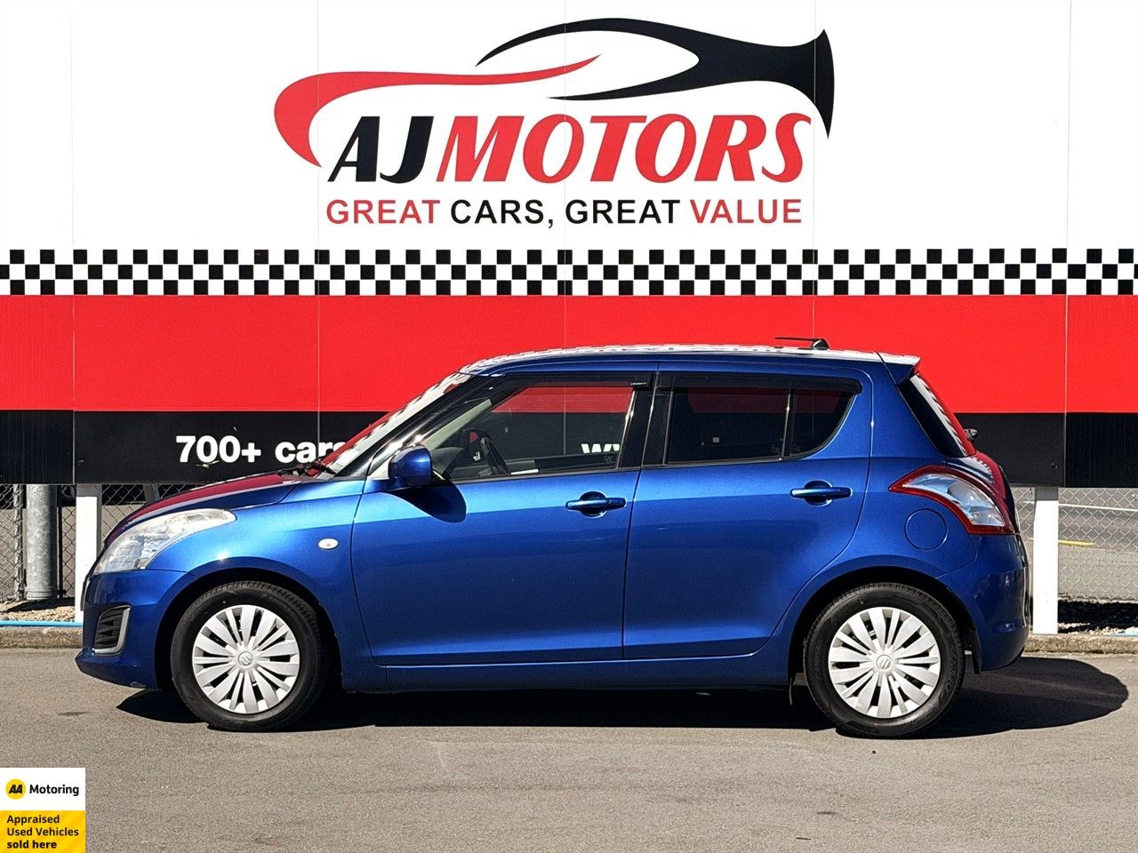 Vehicle image 5