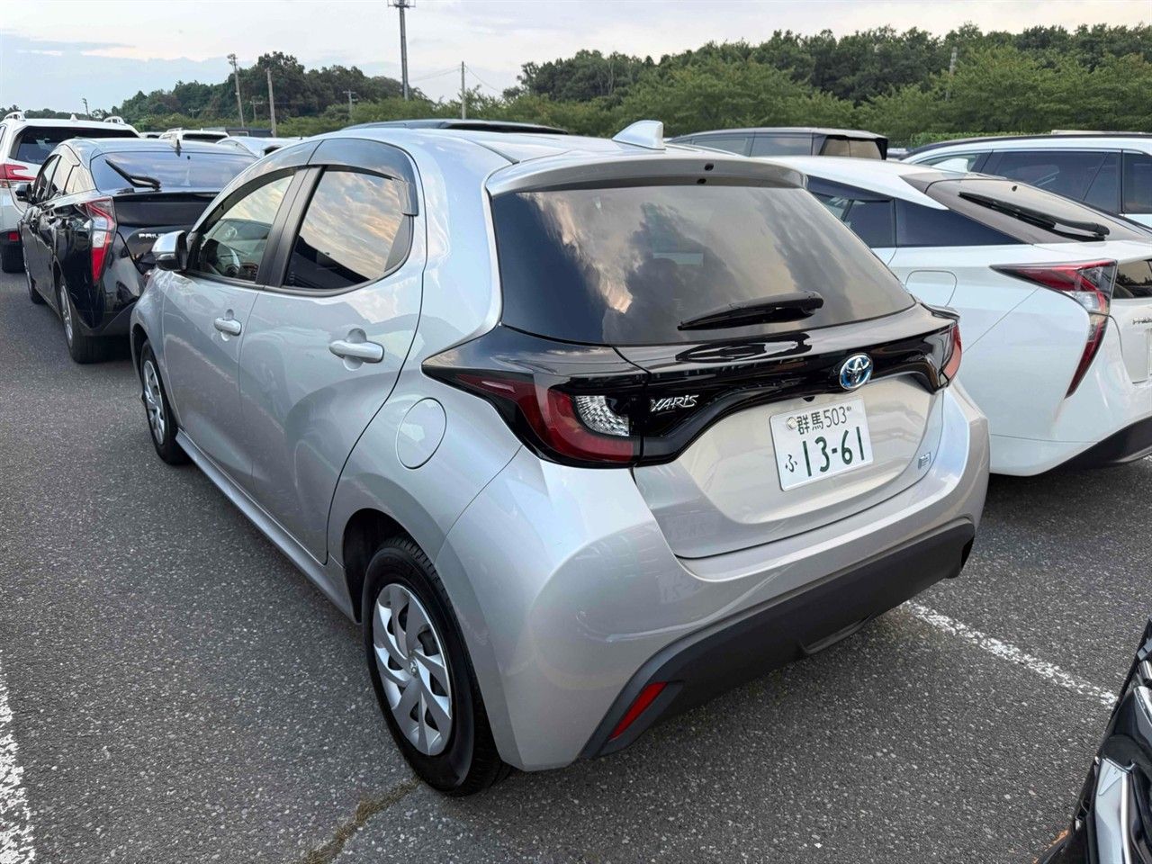 Vehicle image 3