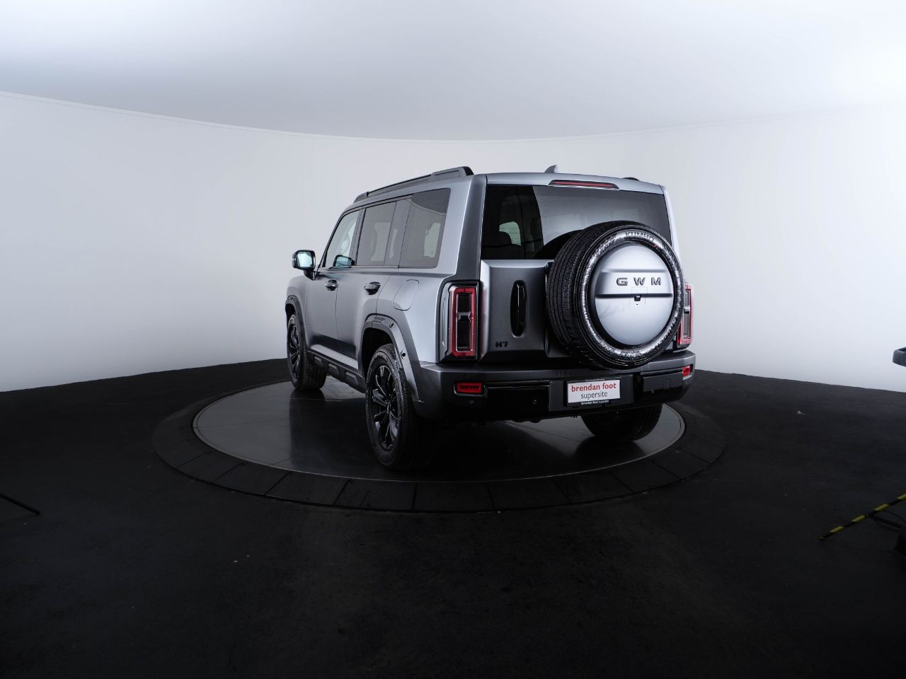 Vehicle image 5
