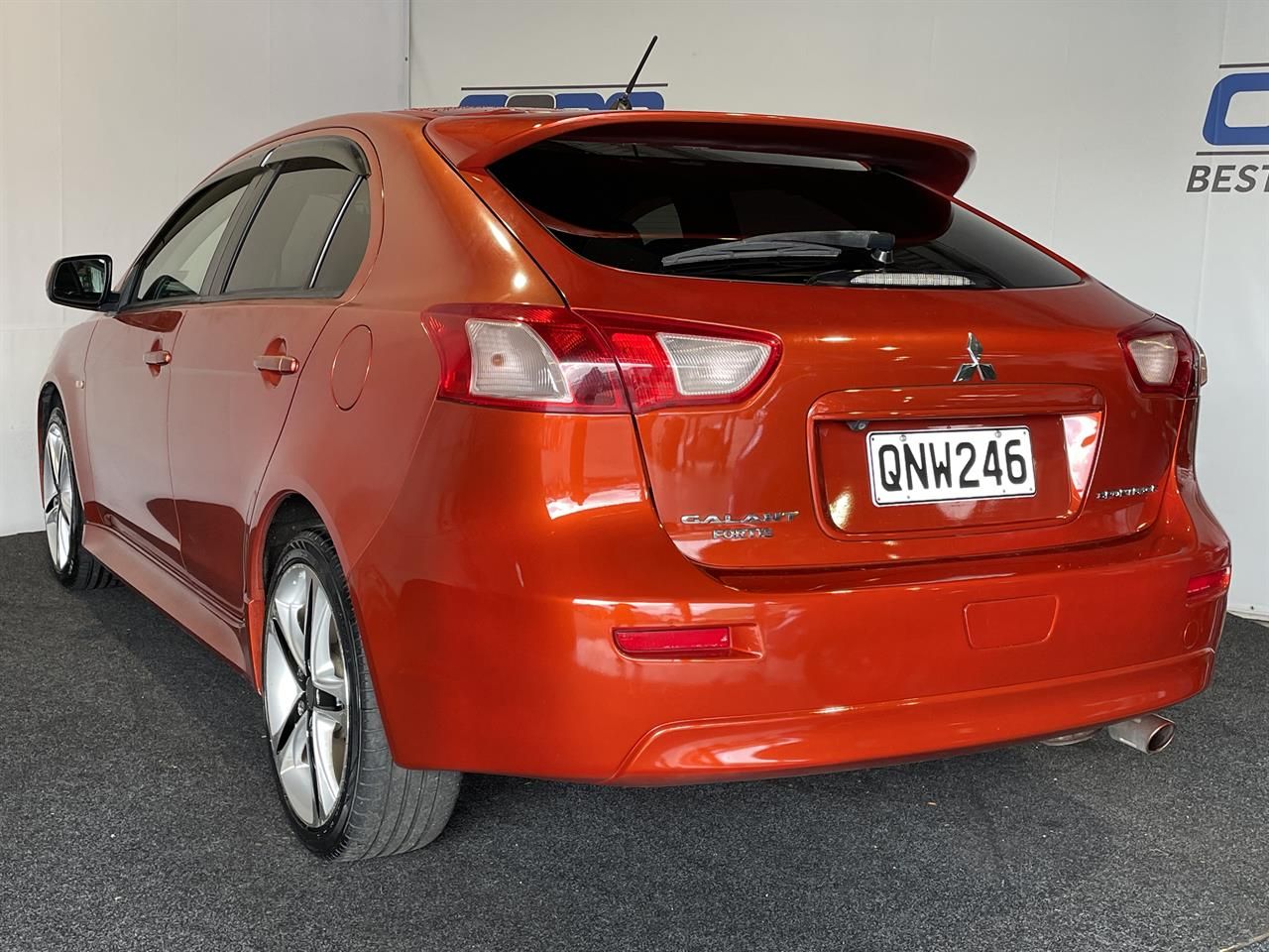 Vehicle image 4
