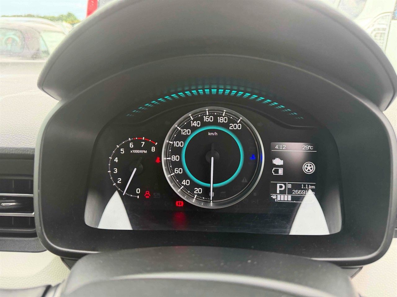 Vehicle image 5