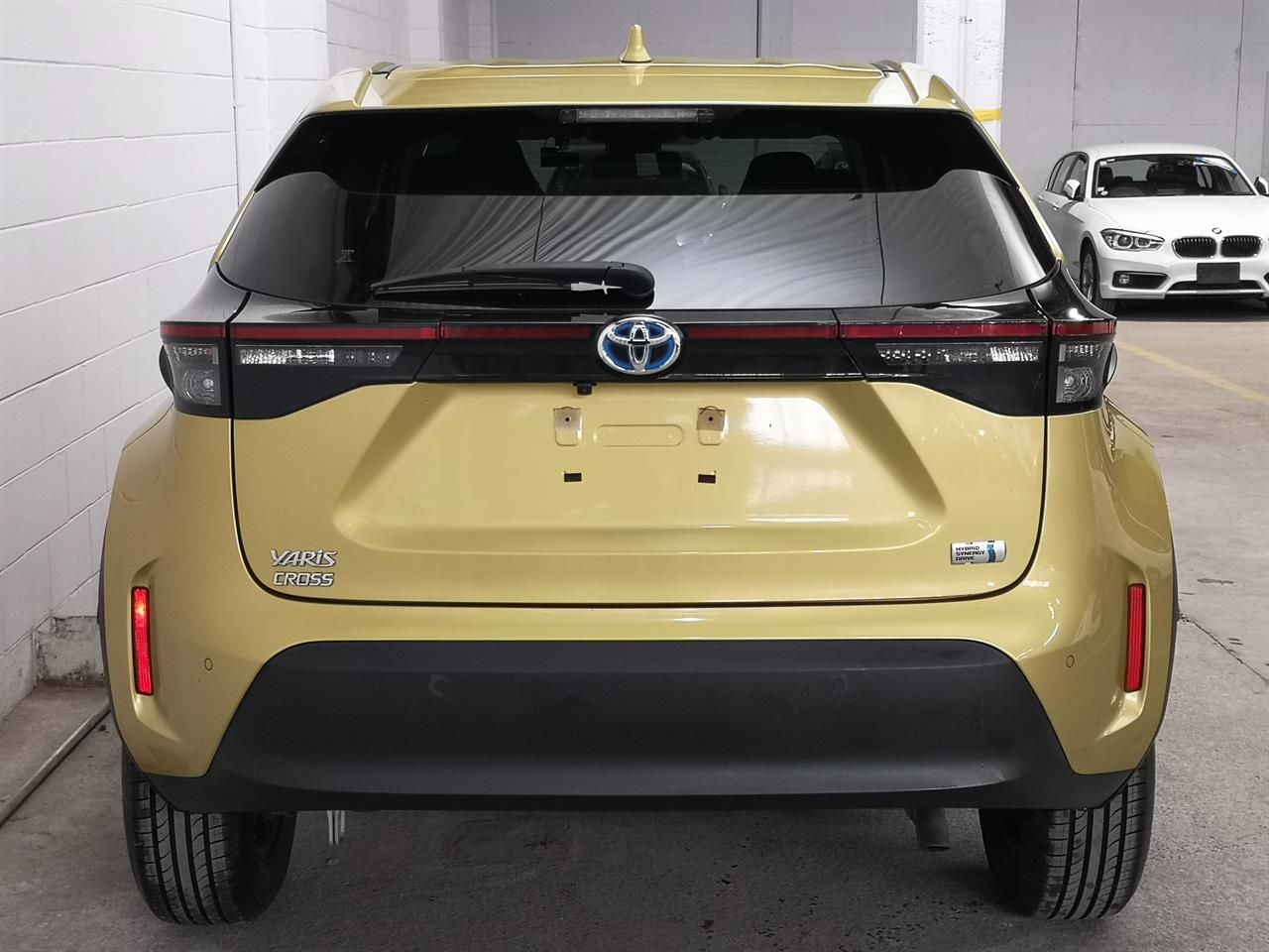 Vehicle image 5