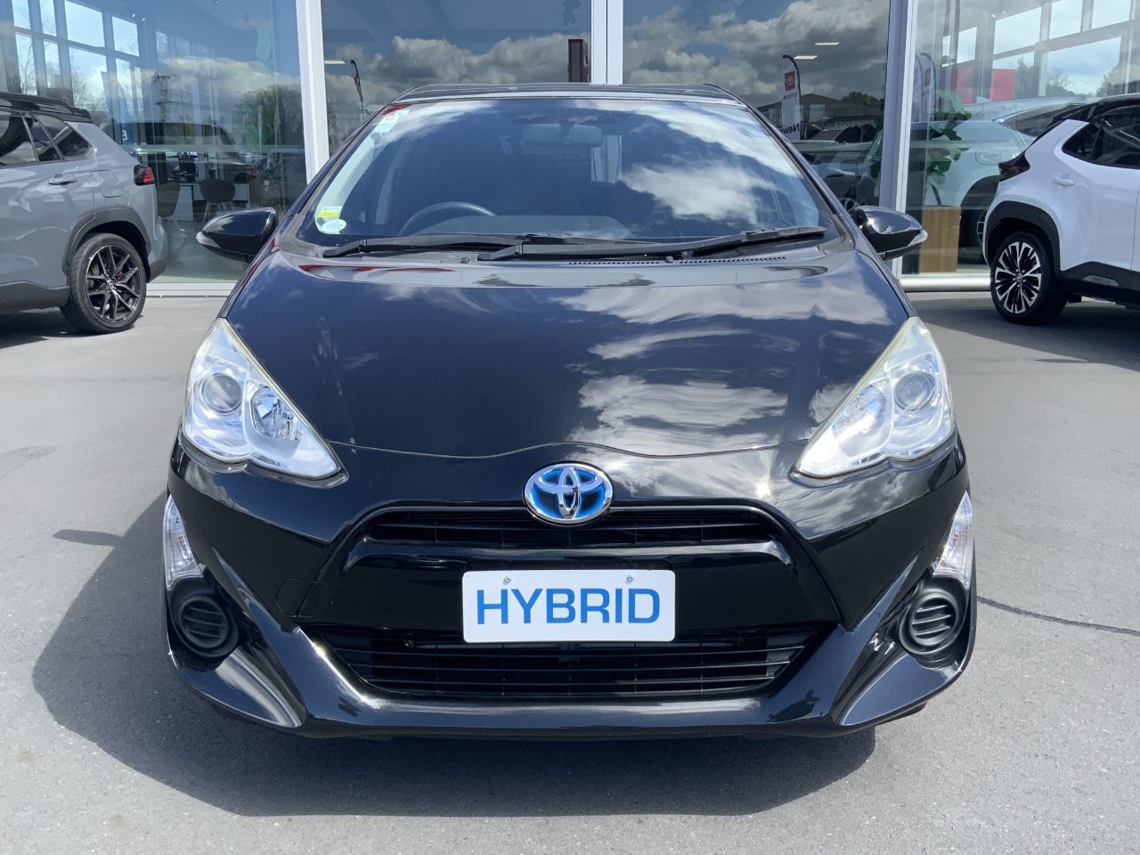 Vehicle image 3