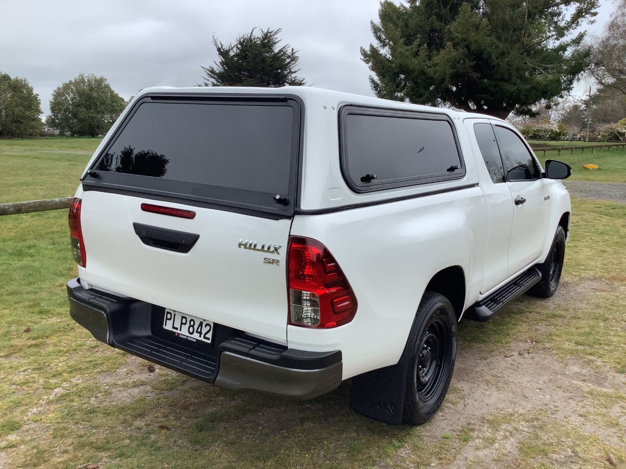 Vehicle image 5