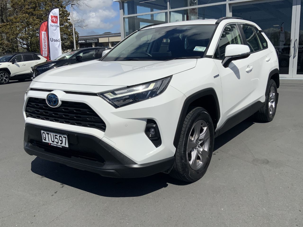 Vehicle image 4