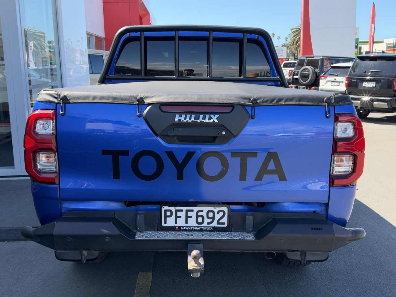 Vehicle image 4
