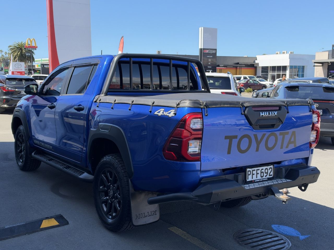 Vehicle image 5