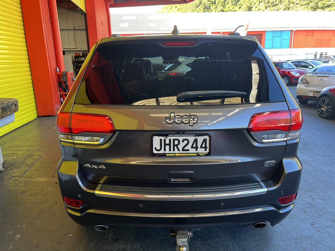 Vehicle image 5