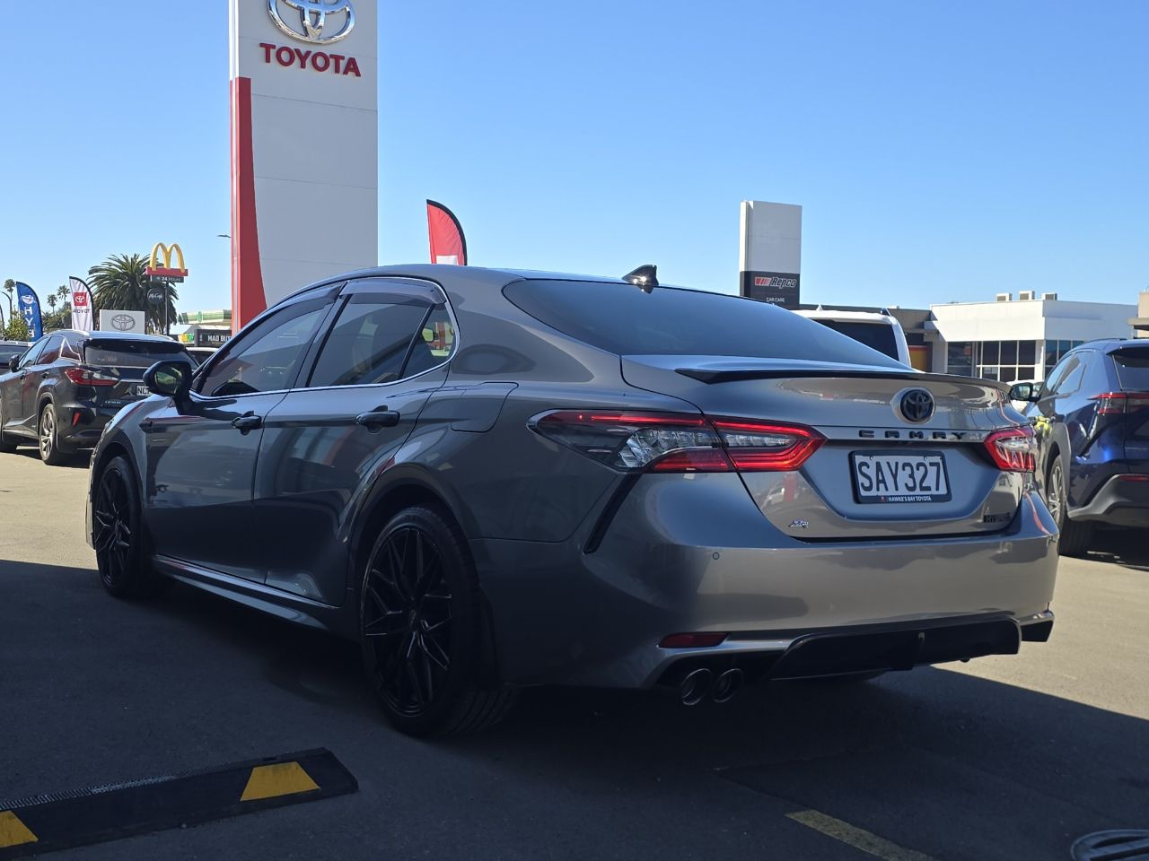 Vehicle image 5