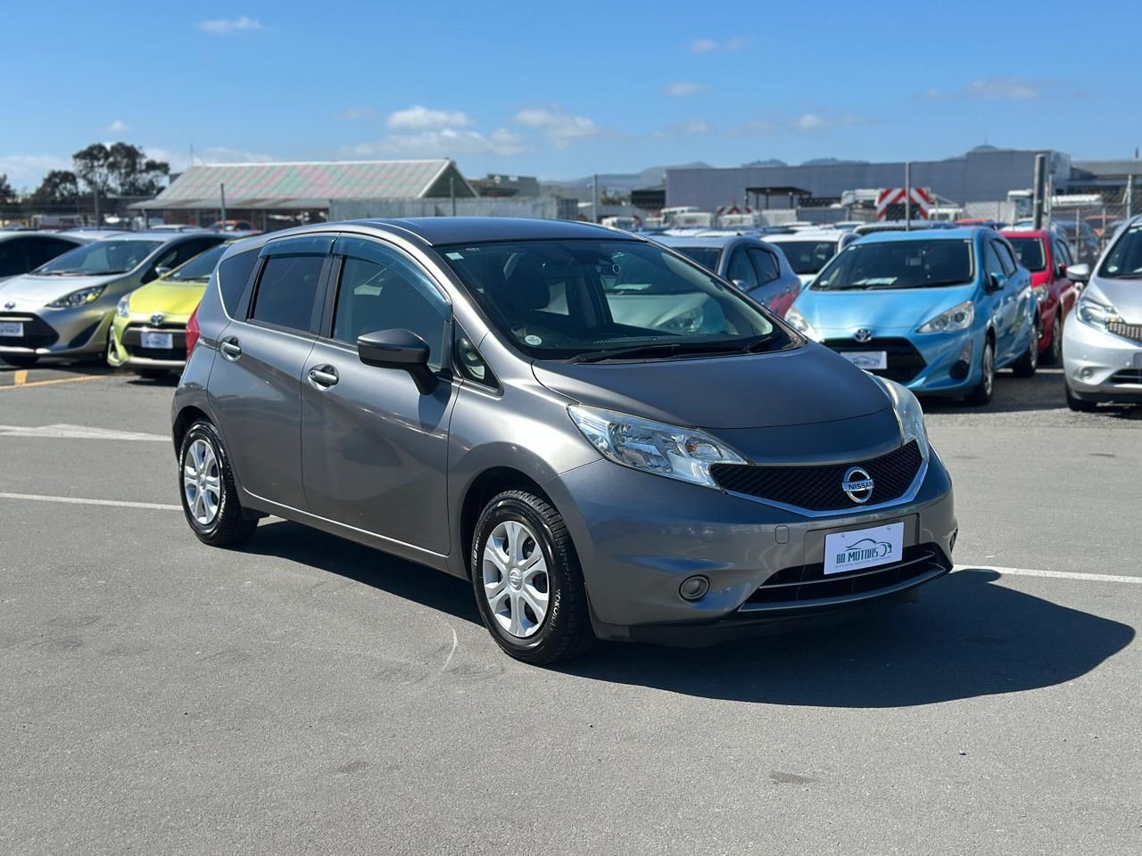 Vehicle image 3