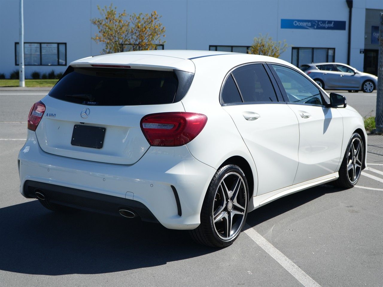 Vehicle image 5