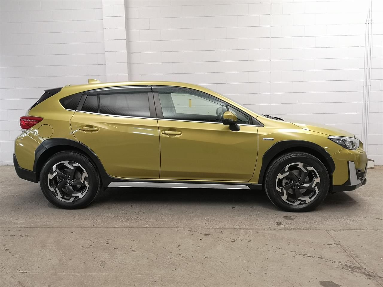Vehicle image 3