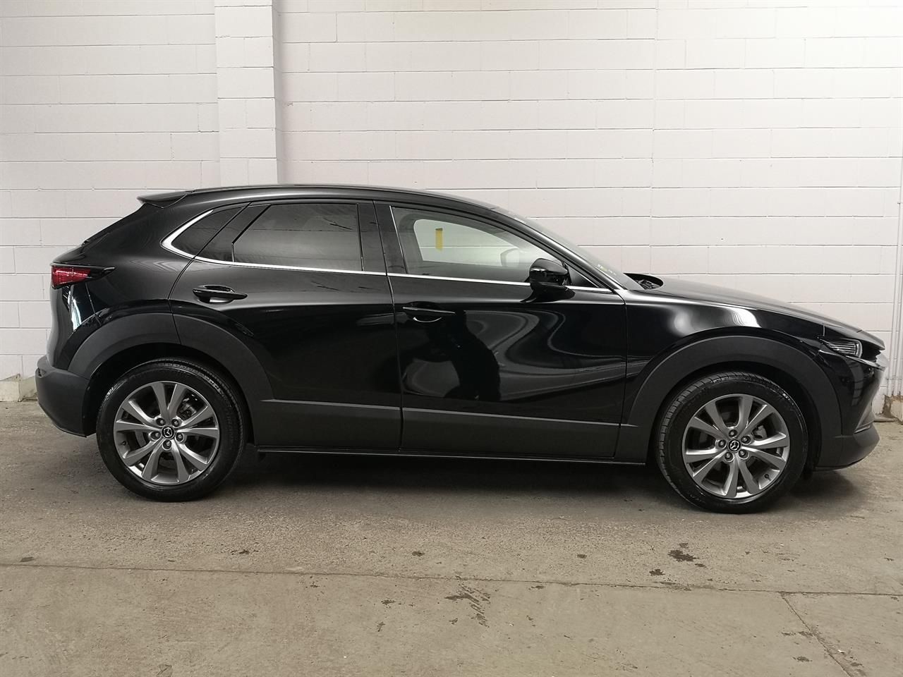 Vehicle image 3
