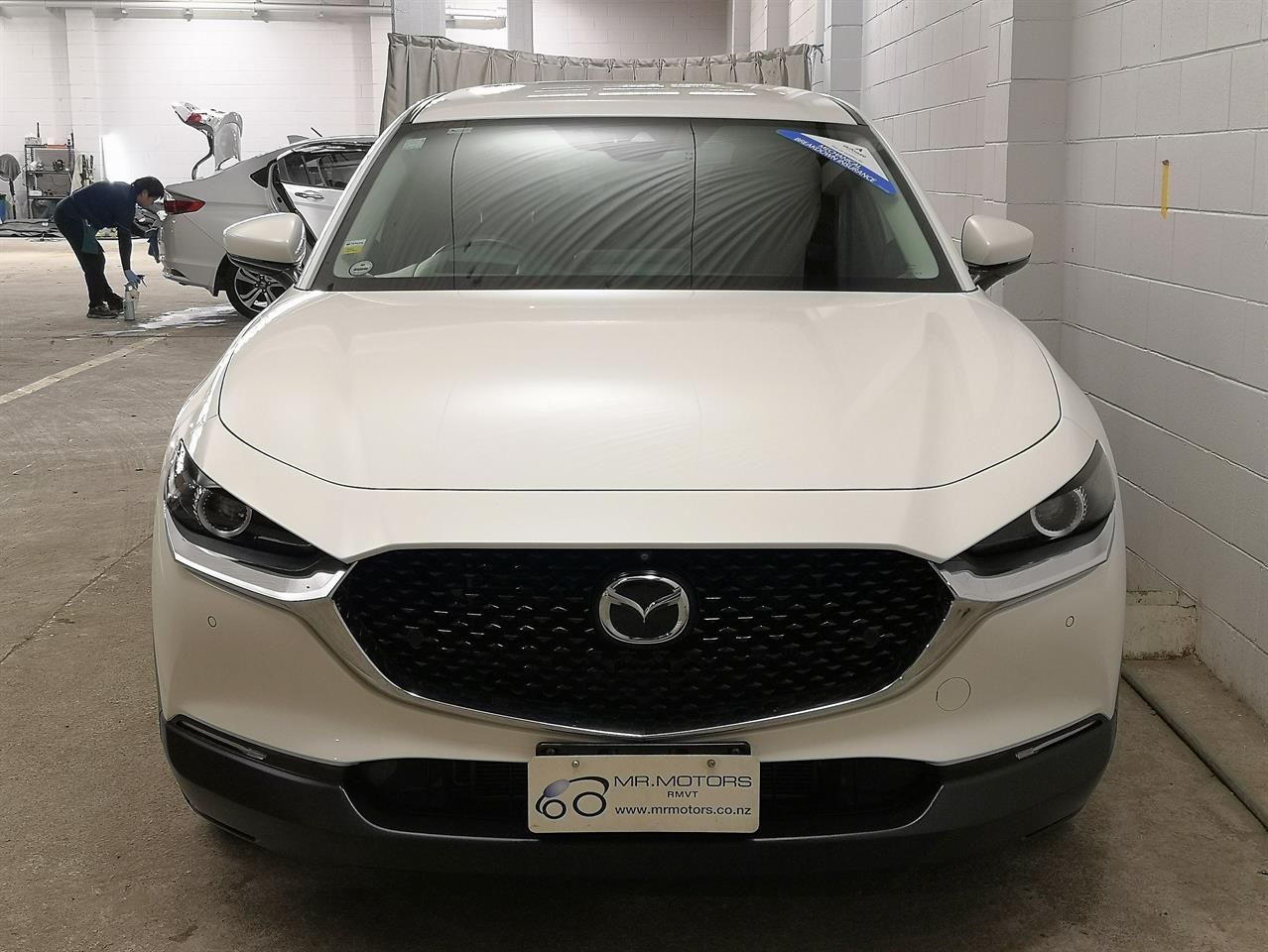 Vehicle image 4