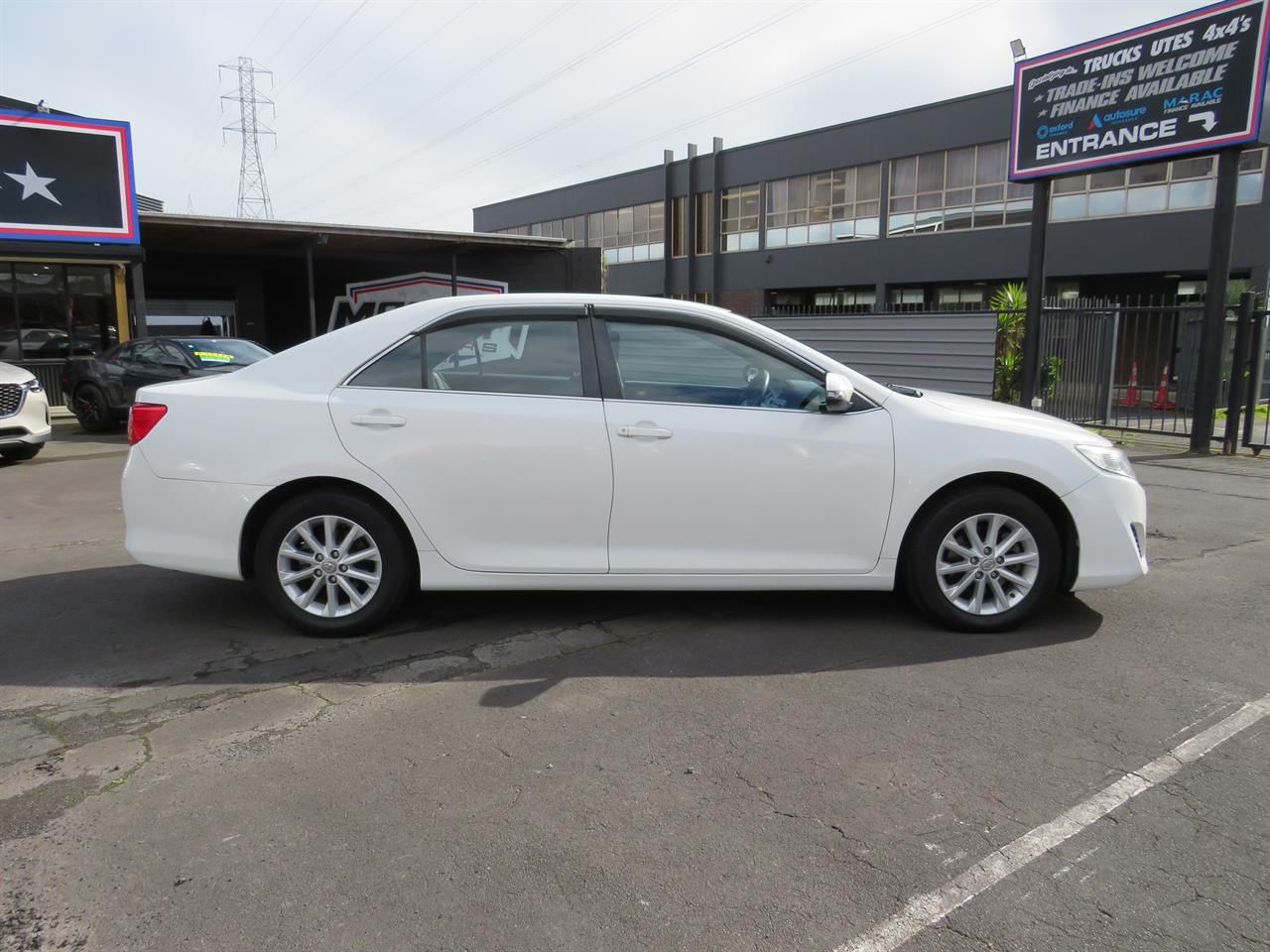 Vehicle image 3