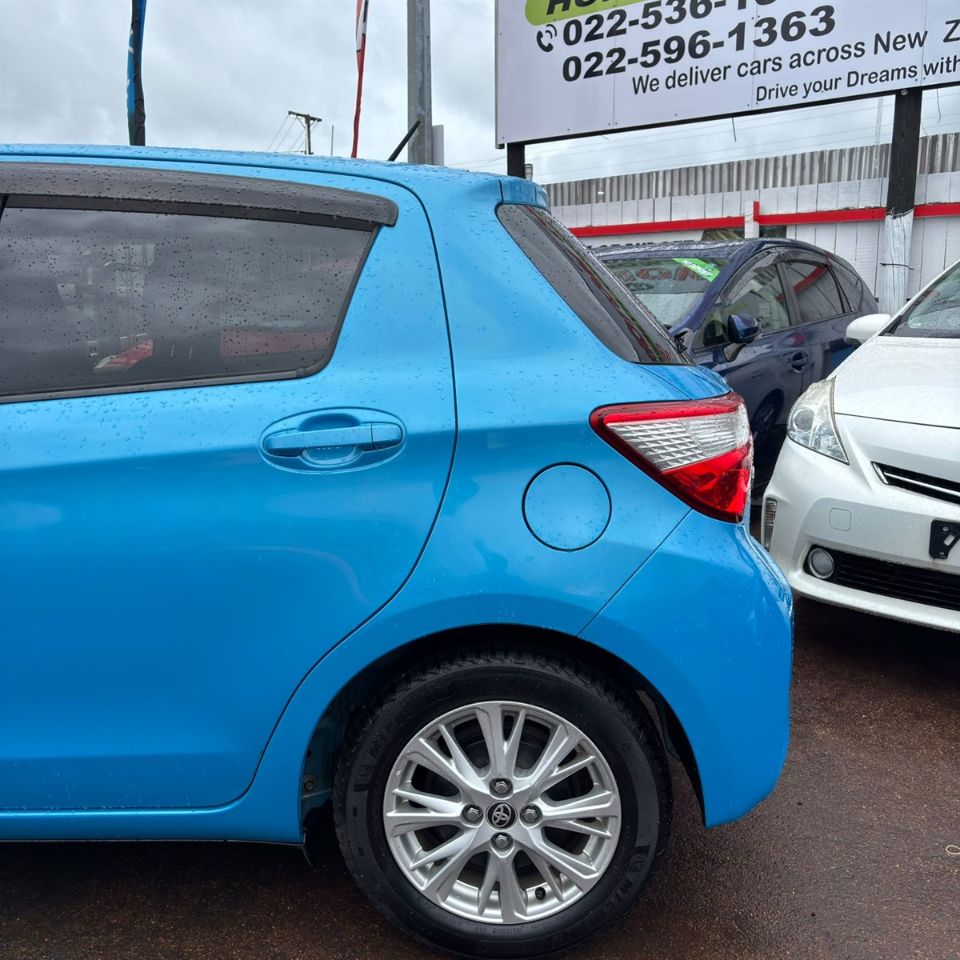 Vehicle image 5