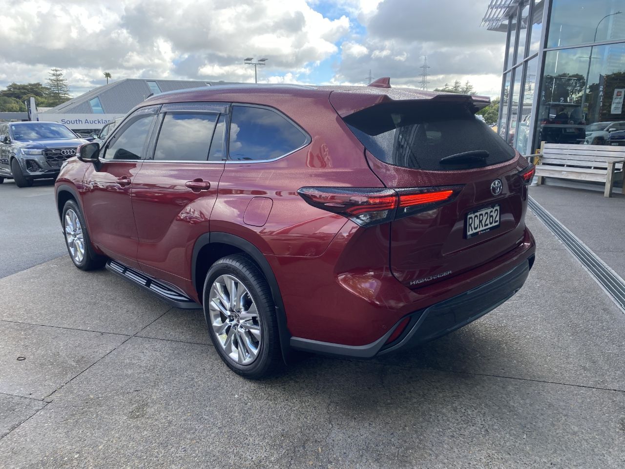 Vehicle image 5