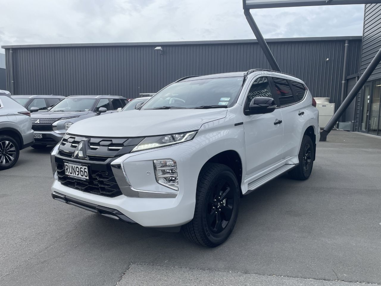 Vehicle image 5