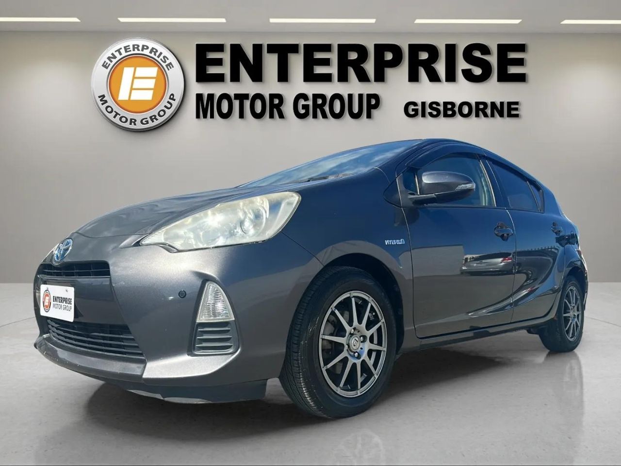 Vehicle image 3