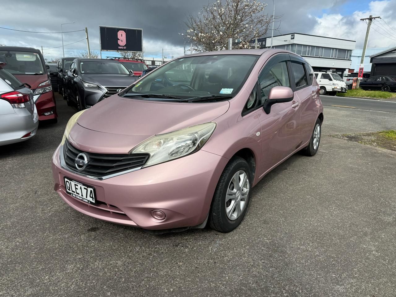Vehicle image 4