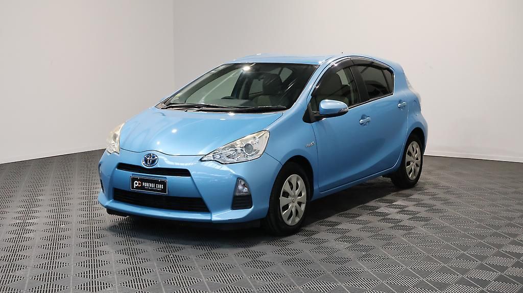 Vehicle image 3