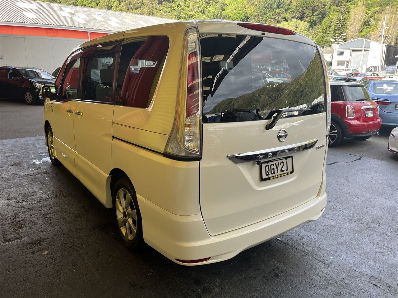 Vehicle image 4