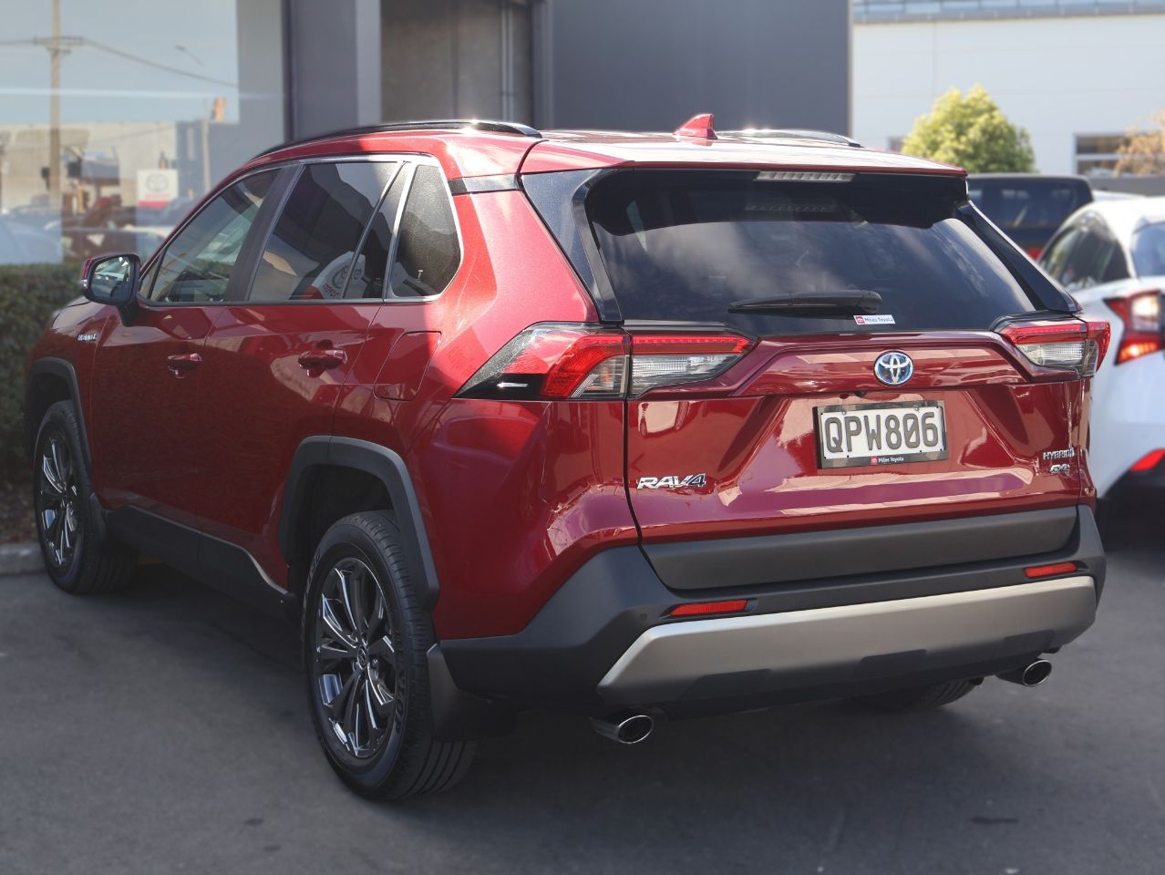 Vehicle image 5