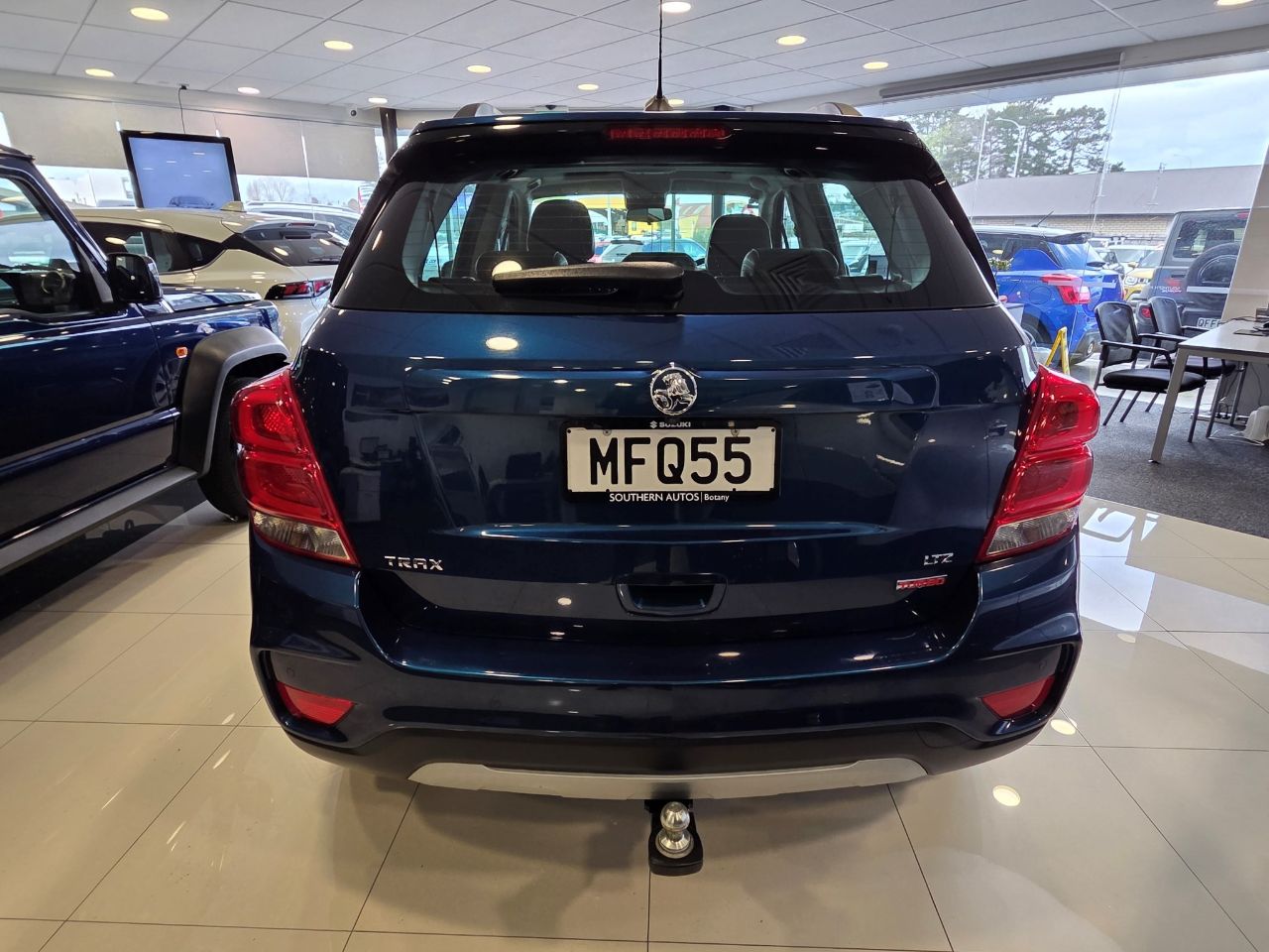 Vehicle image 5