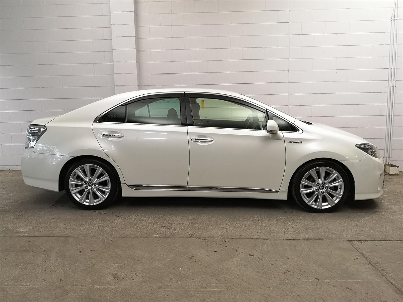 Vehicle image 3