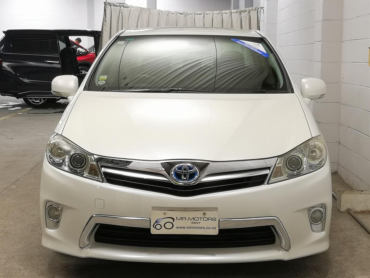 Vehicle image 4