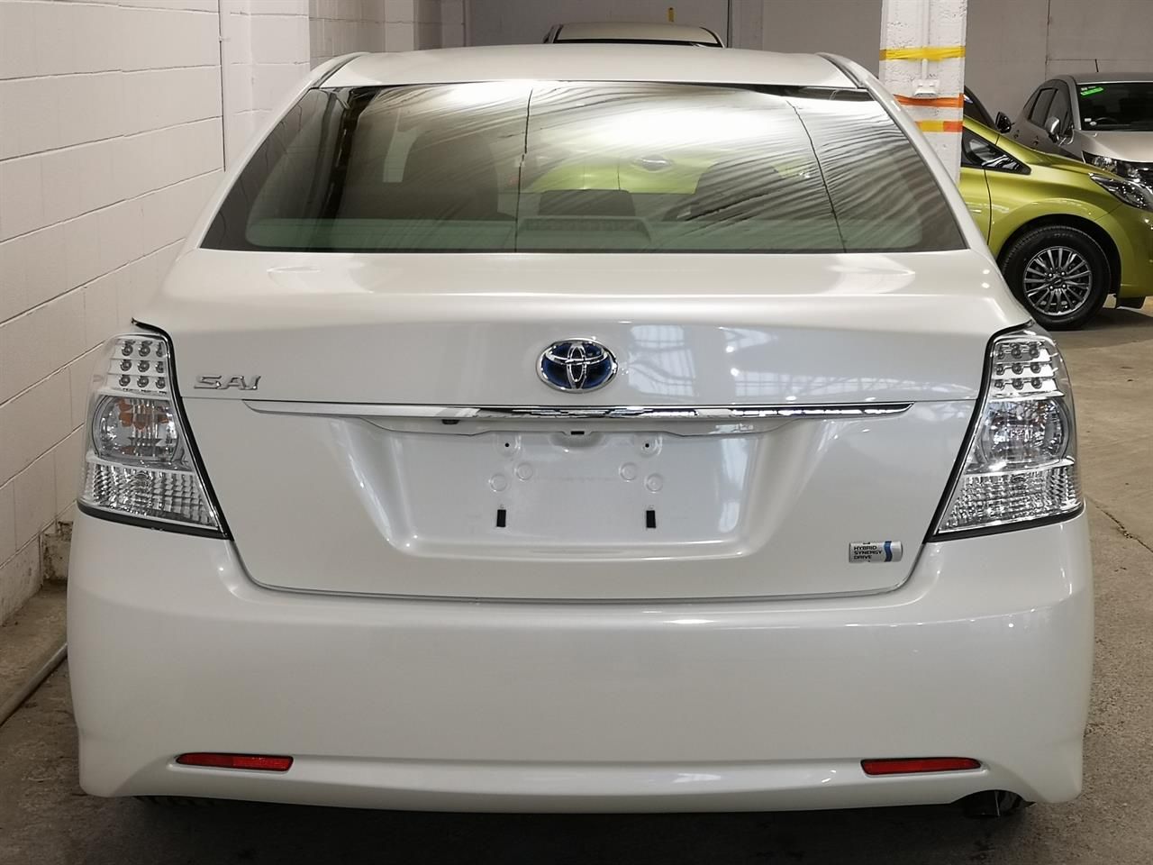 Vehicle image 5