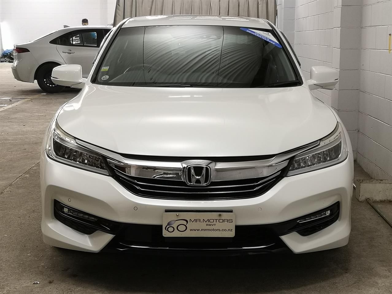 Vehicle image 4