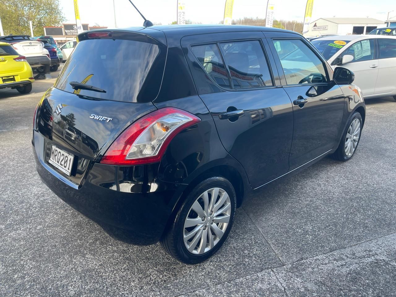 Vehicle image 4