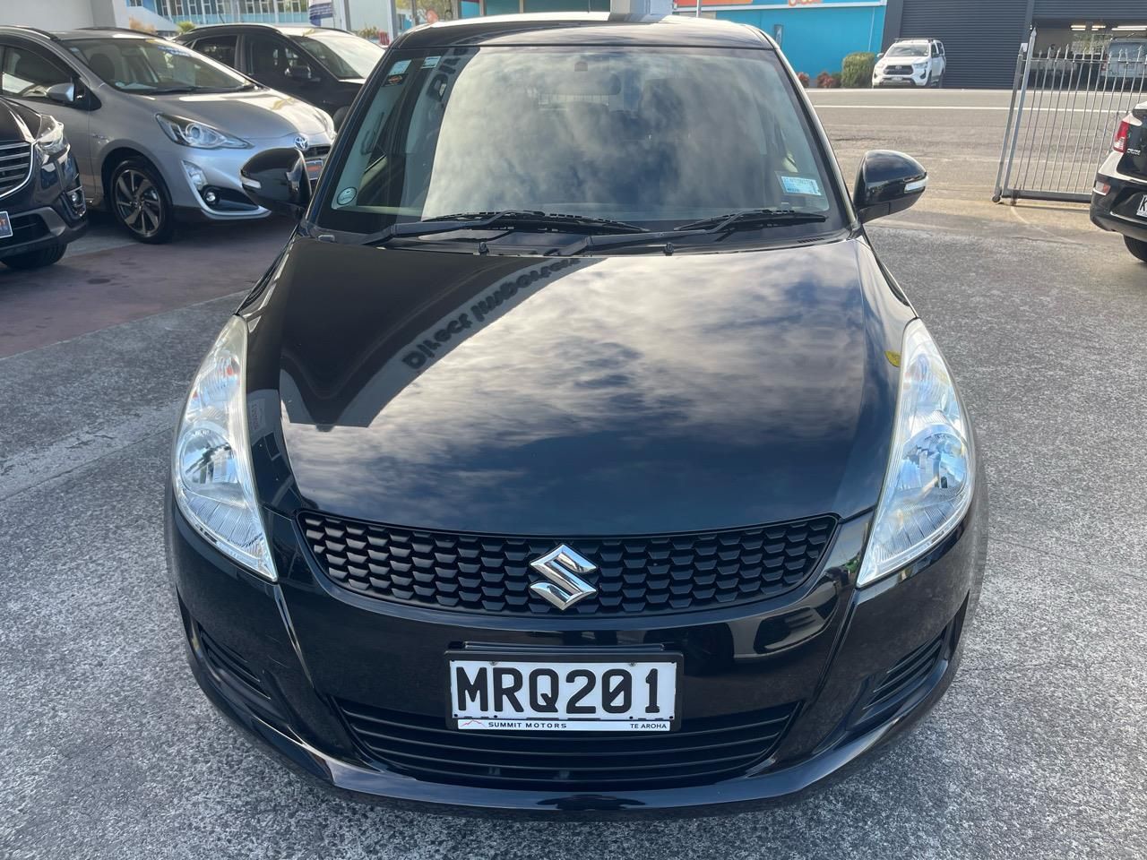 Vehicle image 5