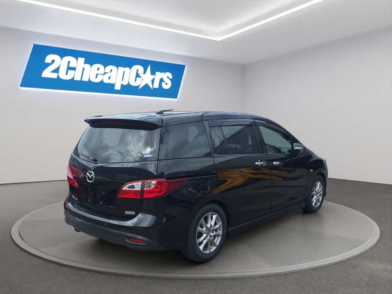 Vehicle image 5