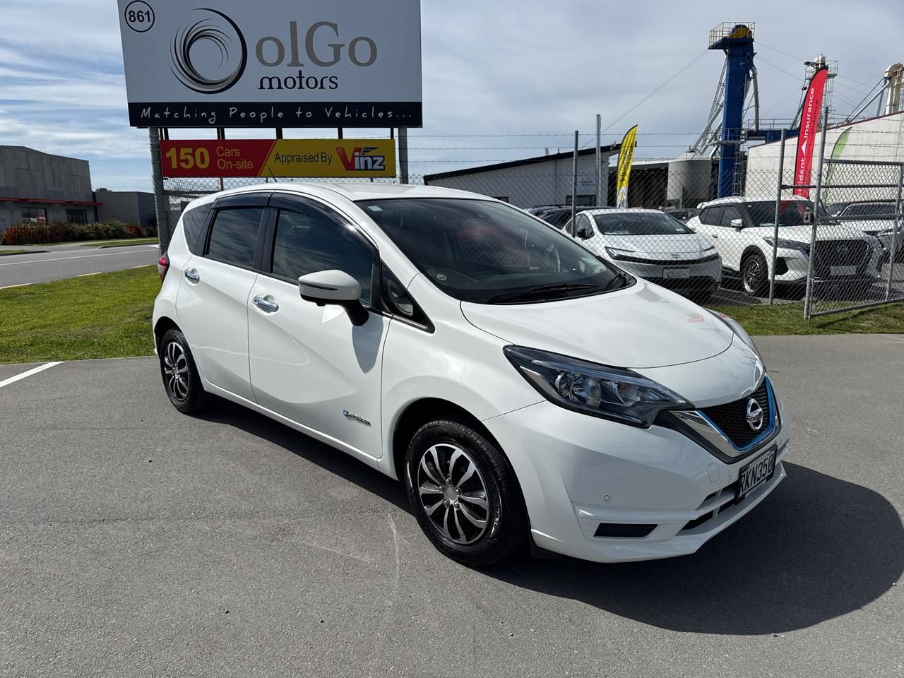 Vehicle image 2