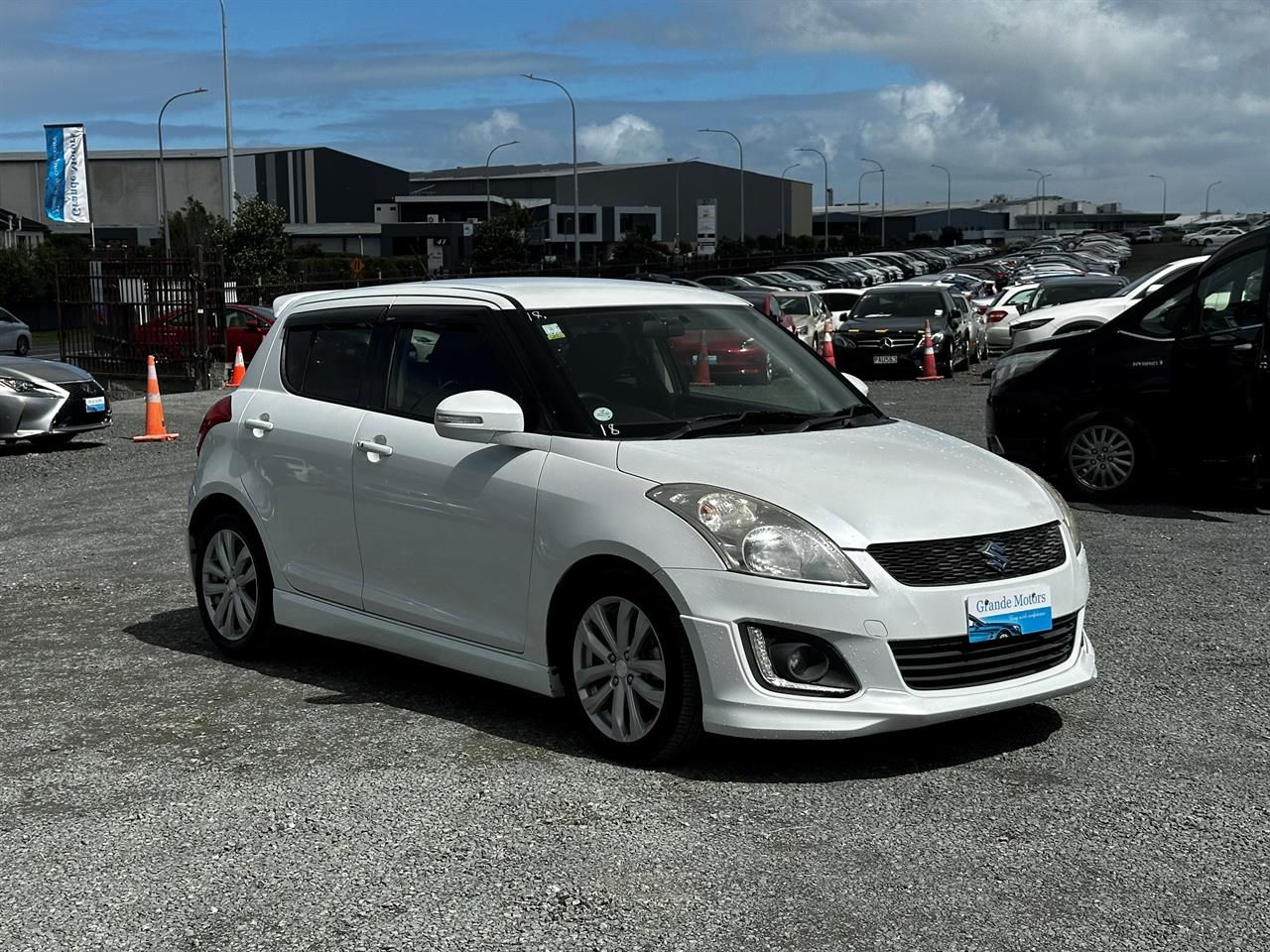 Vehicle image 1