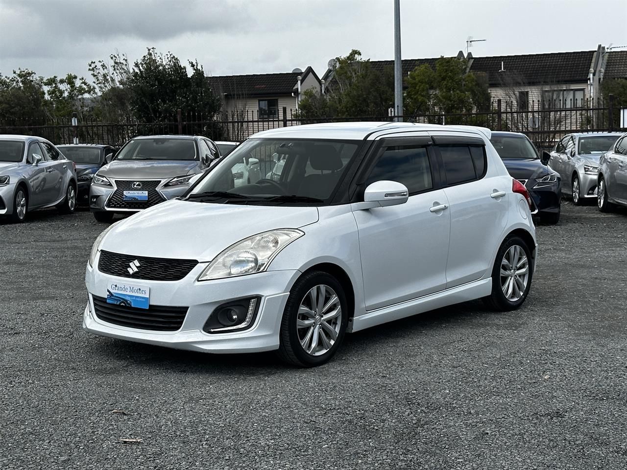 Vehicle image 3