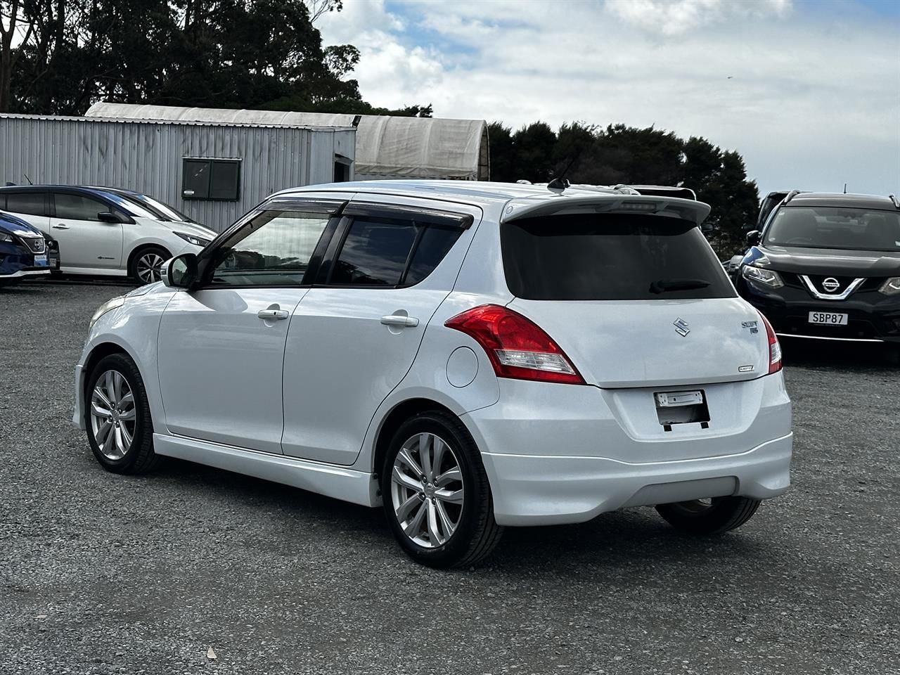 Vehicle image 5