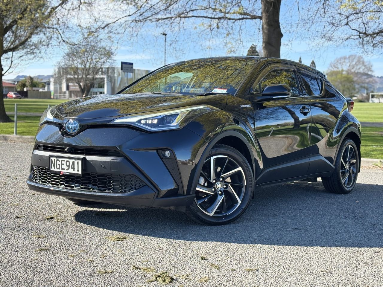 Vehicle image 4