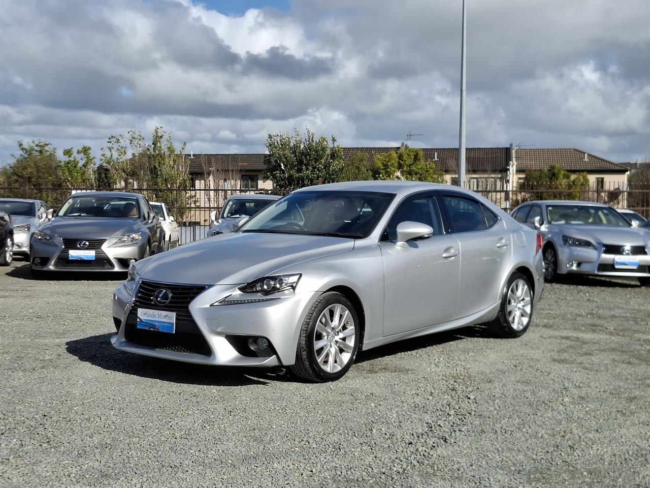 Vehicle image 3