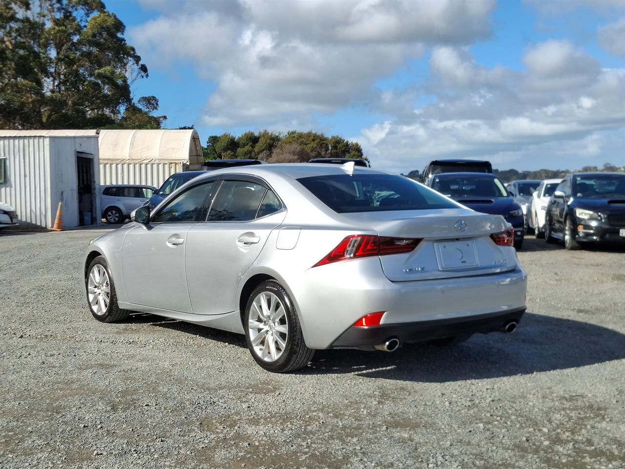 Vehicle image 5