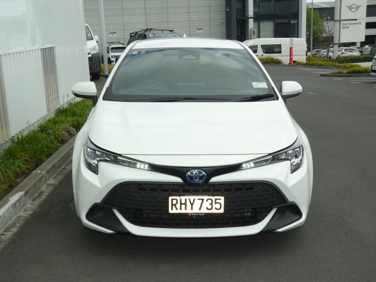 Vehicle image 3