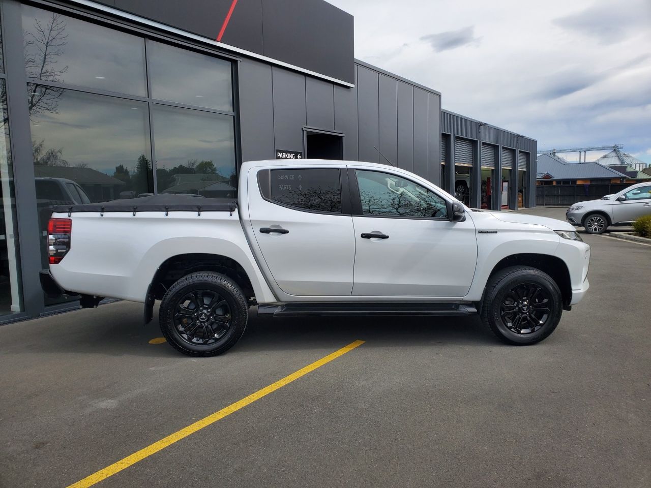 Vehicle image 2